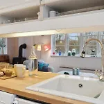 Holiday home Cozy In With Wifi *