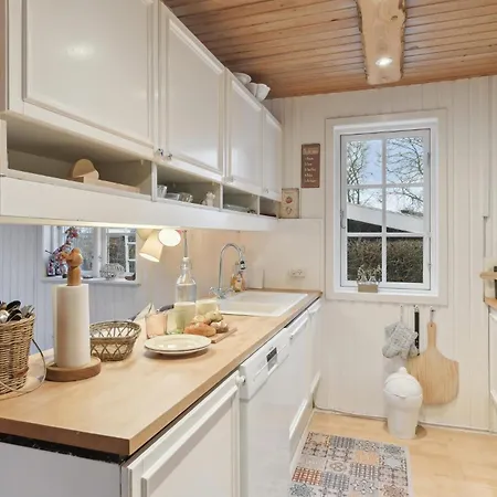 Beautiful In With Kitchen Holiday home